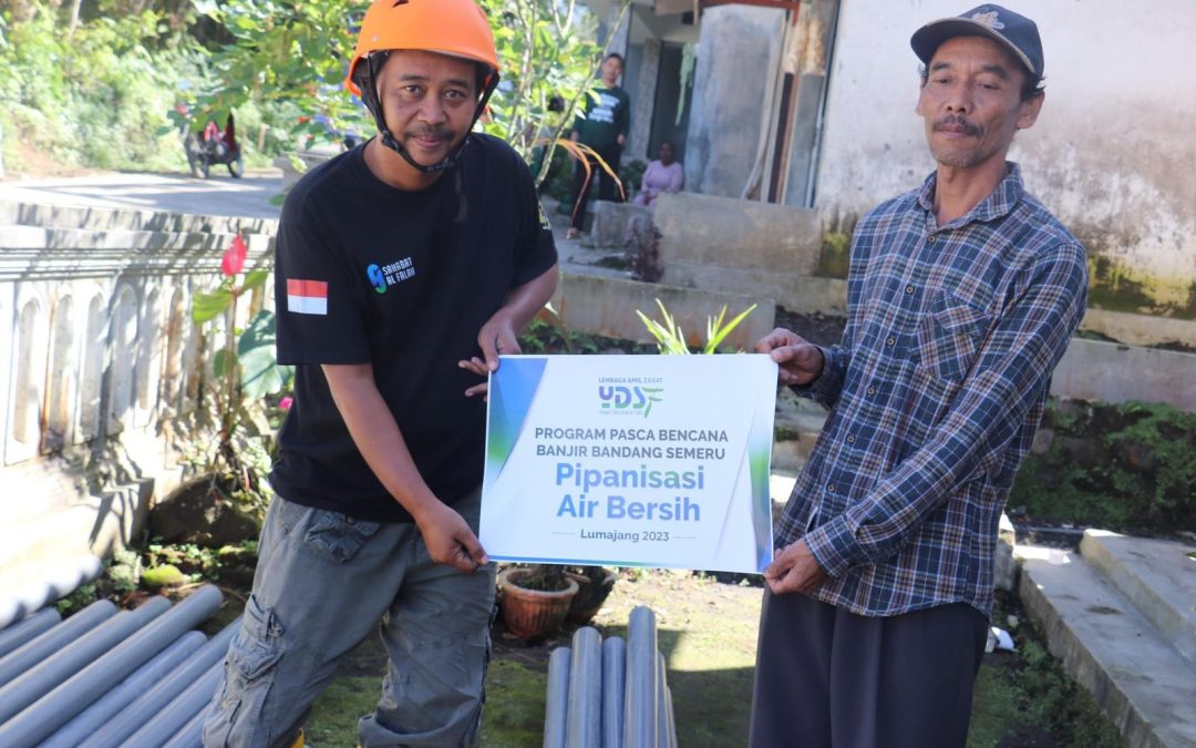 PIPANISASI AIR BERSIH TERDAMPAK BANJIR LUMAJANG