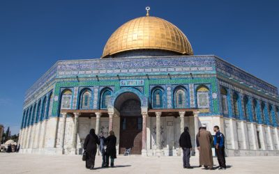20 Hadits Rasulullah Tentang Amalan Sehari-hari