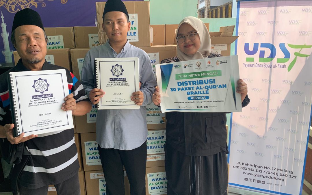 Penyaluran 30 Paket Al-Qur’an Braille untuk Sahabat Tunanetra